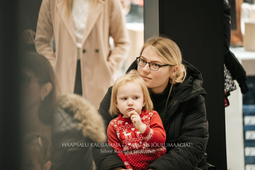 Haapsalu_Kaubamaja_jõul_2023_-_007_(Silver_Raidla)