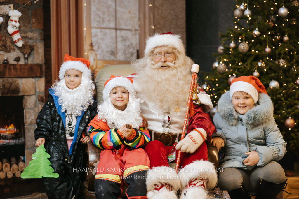 Haapsalu_Kaubamaja_jõul_2023_-_021_(Silver_Raidla)