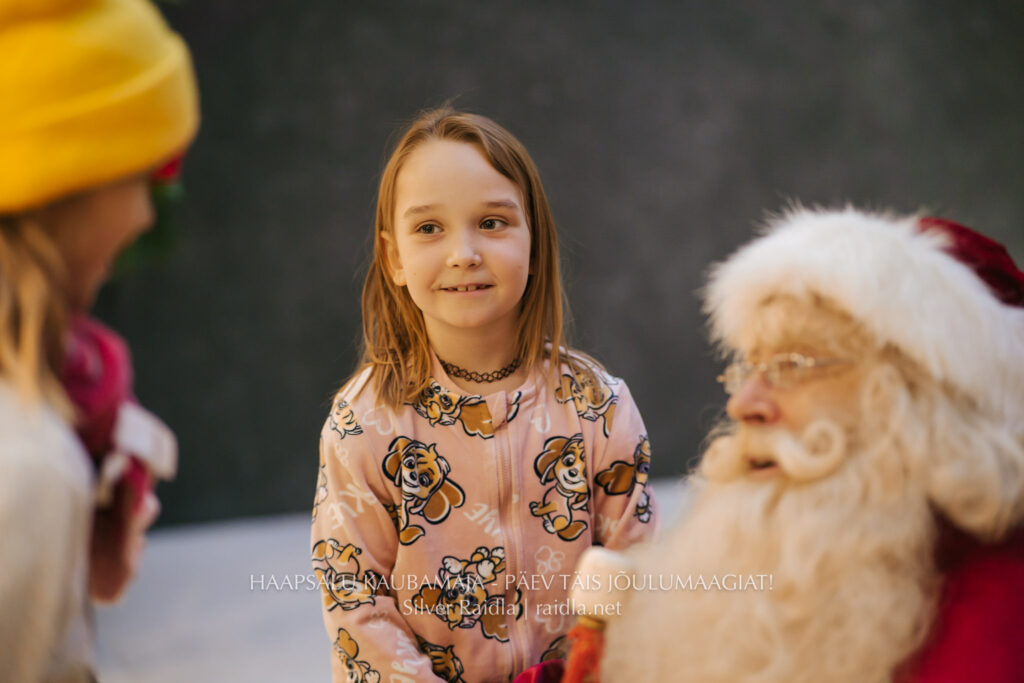 Haapsalu_Kaubamaja_jõul_2023_-_032_(Silver_Raidla)