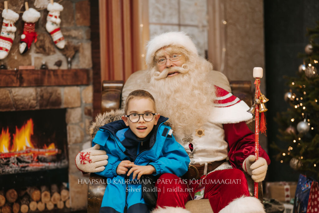 Haapsalu_Kaubamaja_jõul_2023_-_046_(Silver_Raidla)