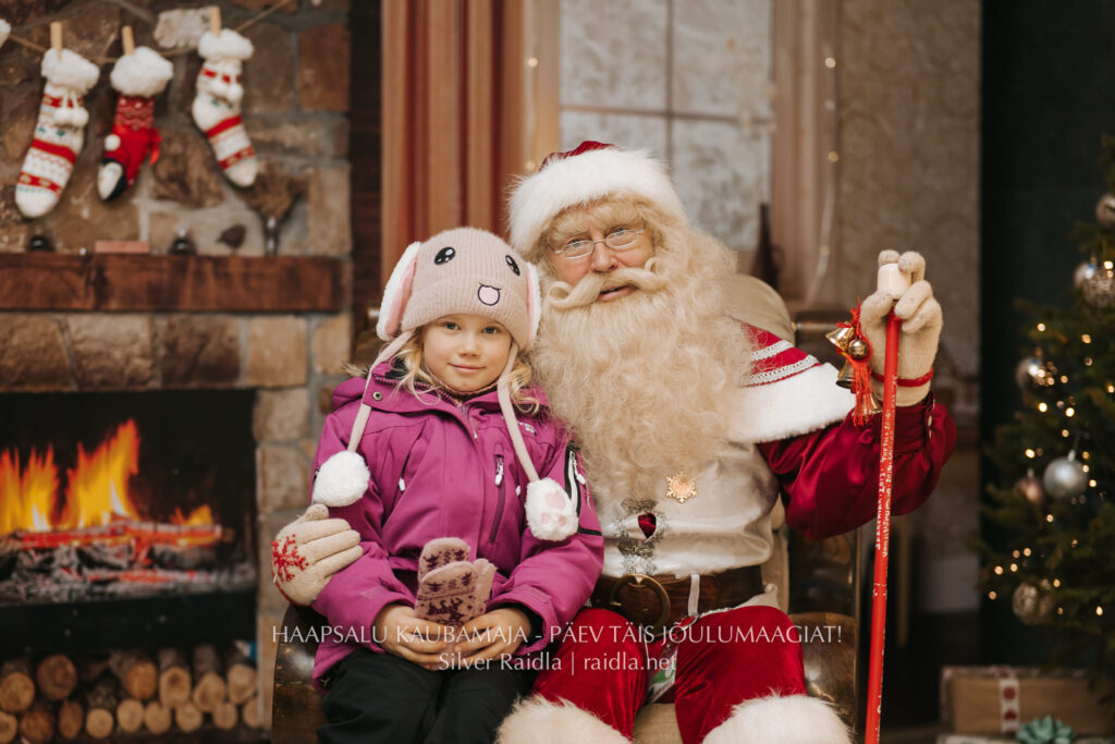 Haapsalu_Kaubamaja_jõul_2023_-_067_(Silver_Raidla)