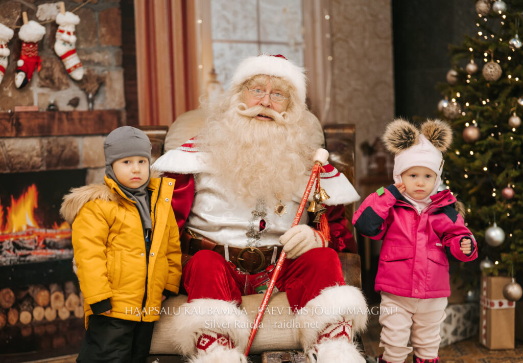 Haapsalu_Kaubamaja_jõul_2023_-_068_(Silver_Raidla)