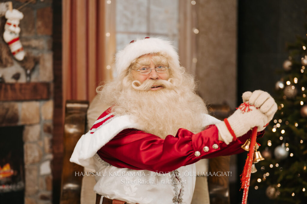 Haapsalu_Kaubamaja_jõul_2023_-_077_(Silver_Raidla)